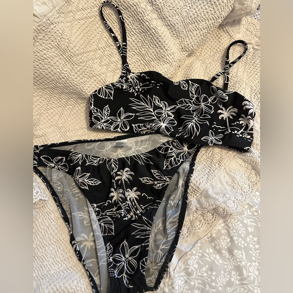 ISLANDER Black Floral Print bikini